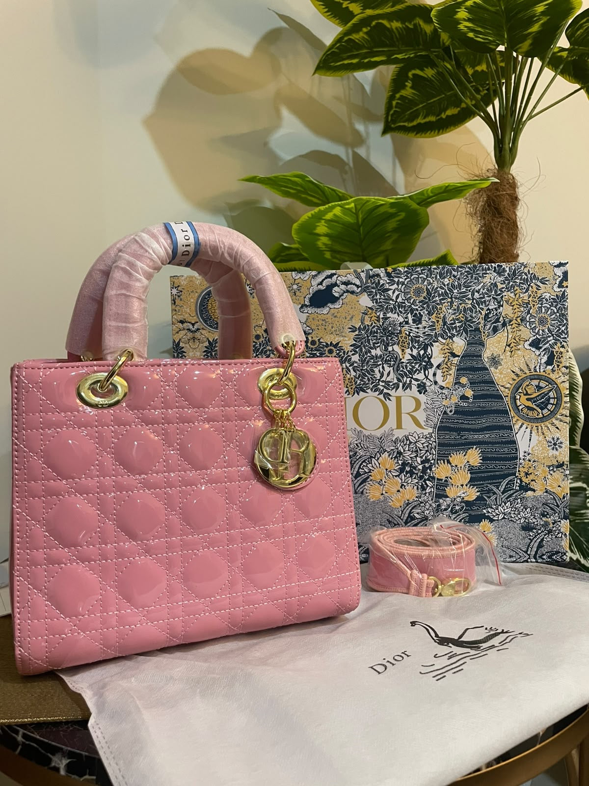 L@dy Dior Patent Leather - Pink