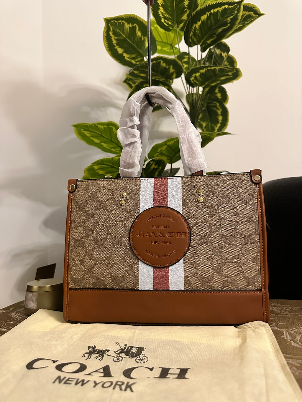 Co@ch Dempsey Carryall Signature Bag