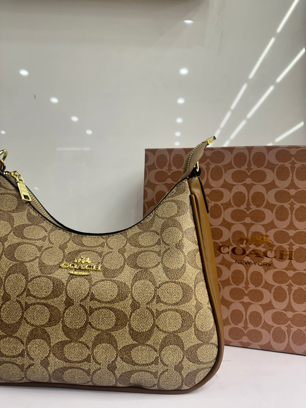 Co@ch Teri Hobo Signature Bag - Tan Brown BOX PACKING