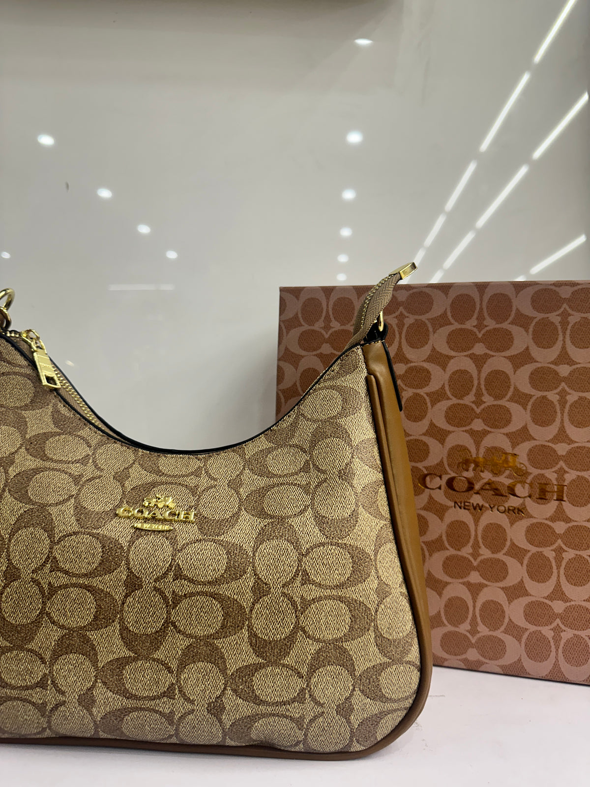 Co@ch Teri Hobo Signature Bag - Tan Brown BOX PACKING