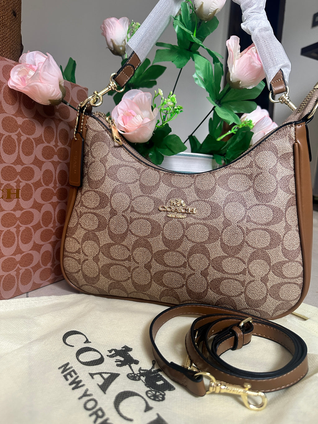 Co@ch Teri Hobo Signature Bag - Tan Brown BOX PACKING