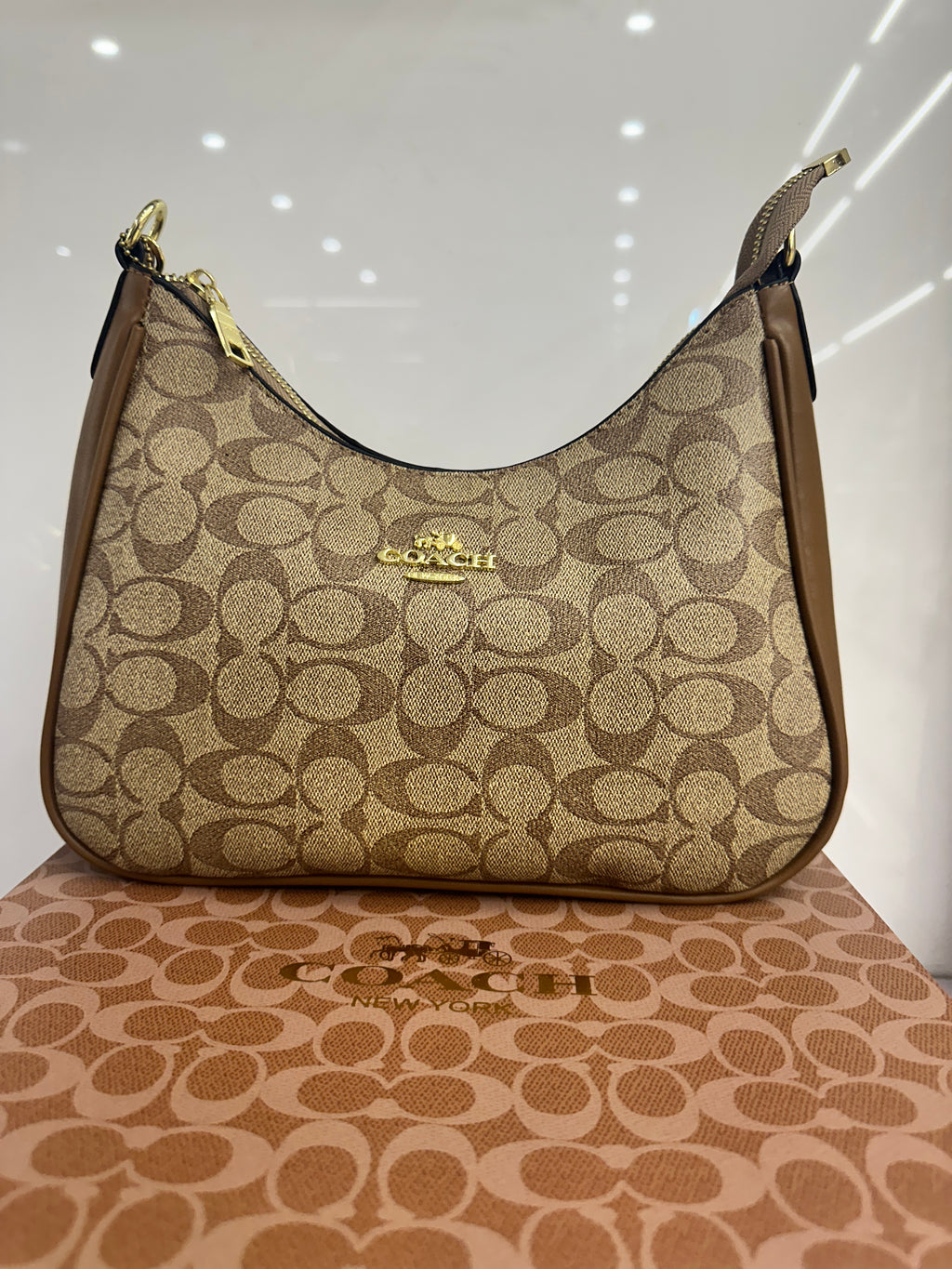 Co@ch Teri Hobo Signature Bag - Tan Brown BOX PACKING