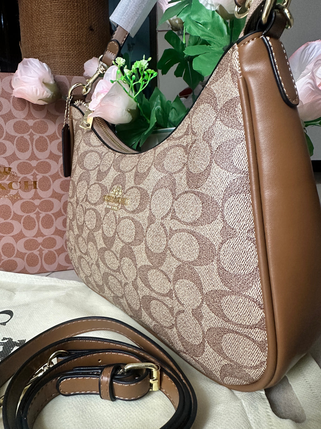 Co@ch Teri Hobo Signature Bag - Tan Brown BOX PACKING