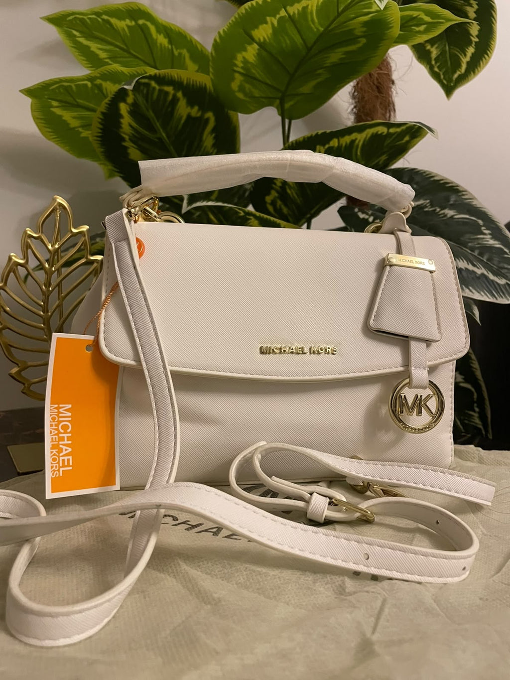 Mich@el kors Crossbody Leather Bag - White