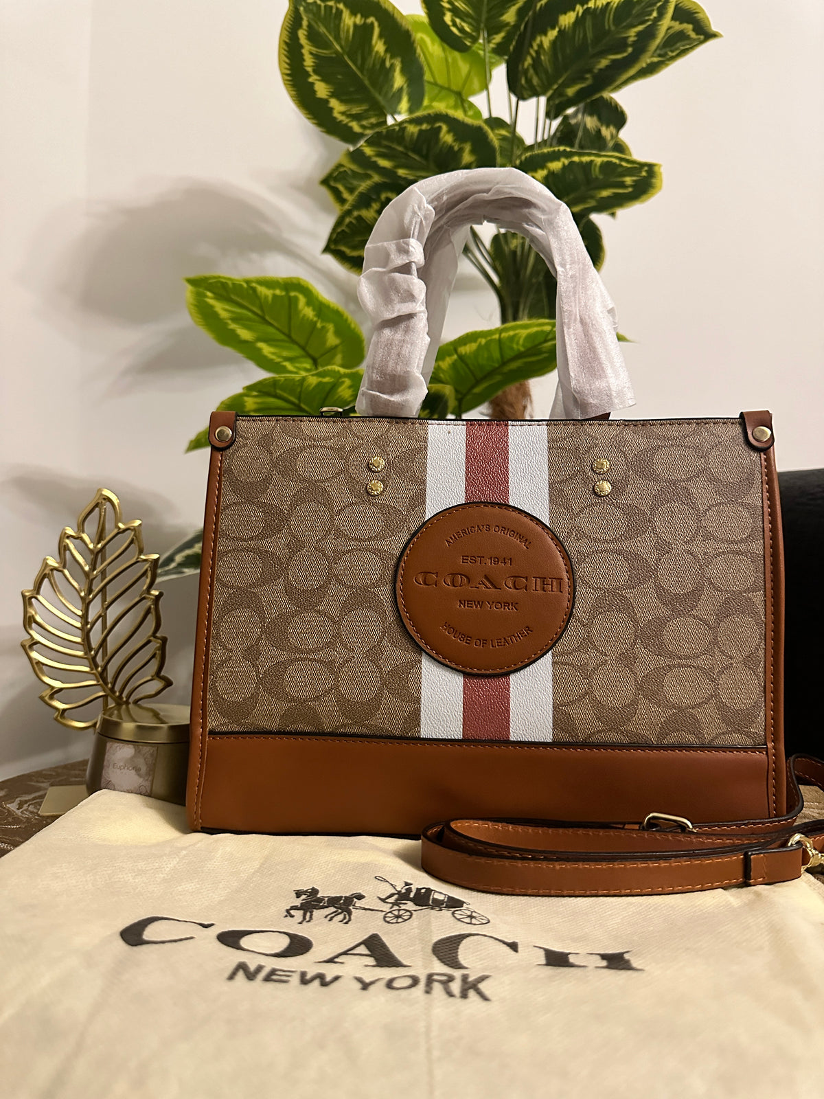 Co@ch Dempsey Carryall Signature Bag
